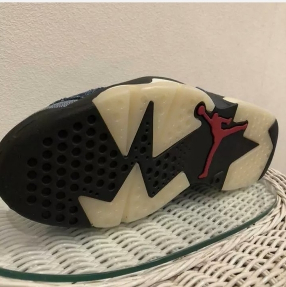 Size 13 authentic denim jordans - Picture 2 of 4